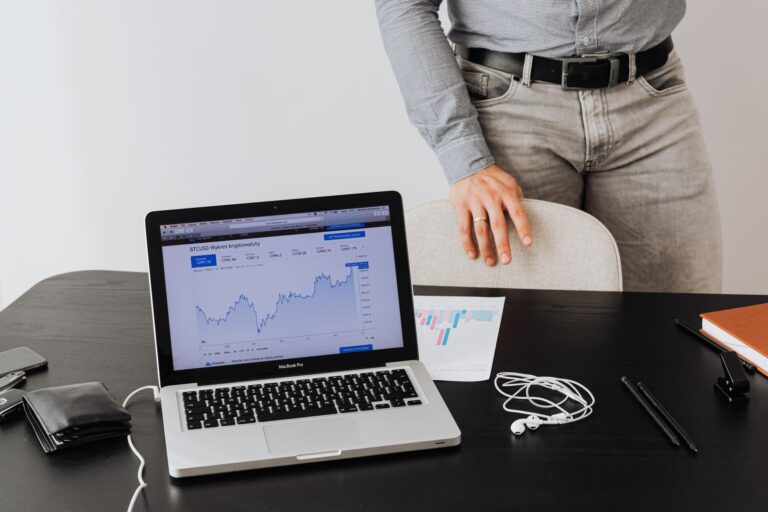 Imagen relacionada con Google Analytics y RGPD: como usarlo sin incumplir la ley